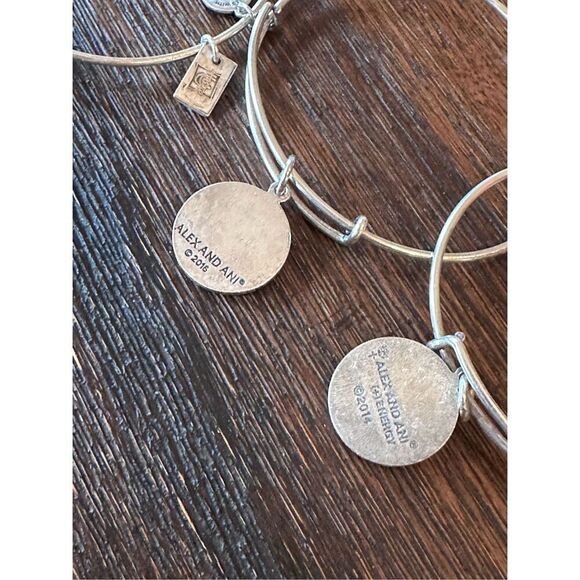 Set of 3 Alex and Ani silver bracelets - Picture 4 of 4